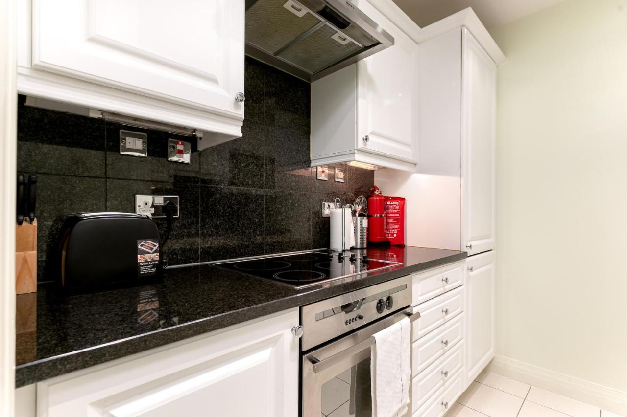 Point West Apartments Londyn Zewnętrze zdjęcie