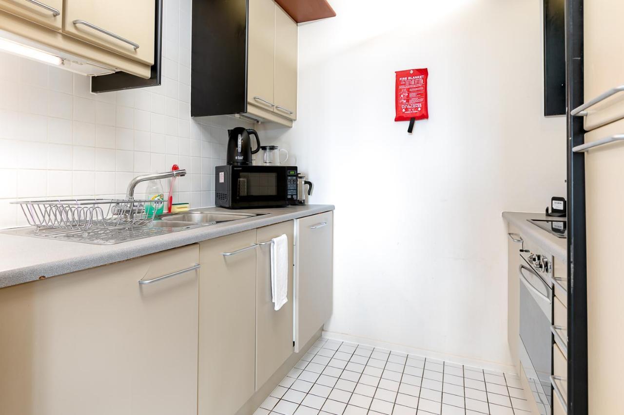 Point West Apartments Londyn Zewnętrze zdjęcie